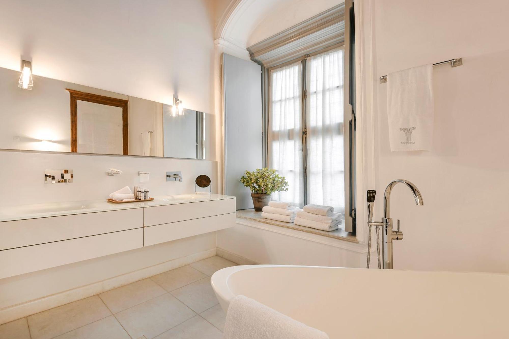 Hydrea Exclusive Hospitality 5* Идра